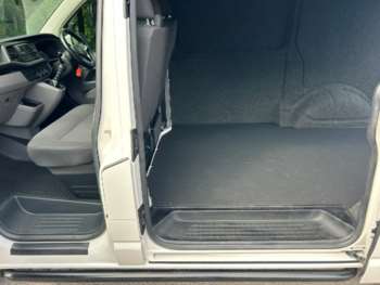 Used Volkswagen Transporter 2020 for sale - 75215250: Photo