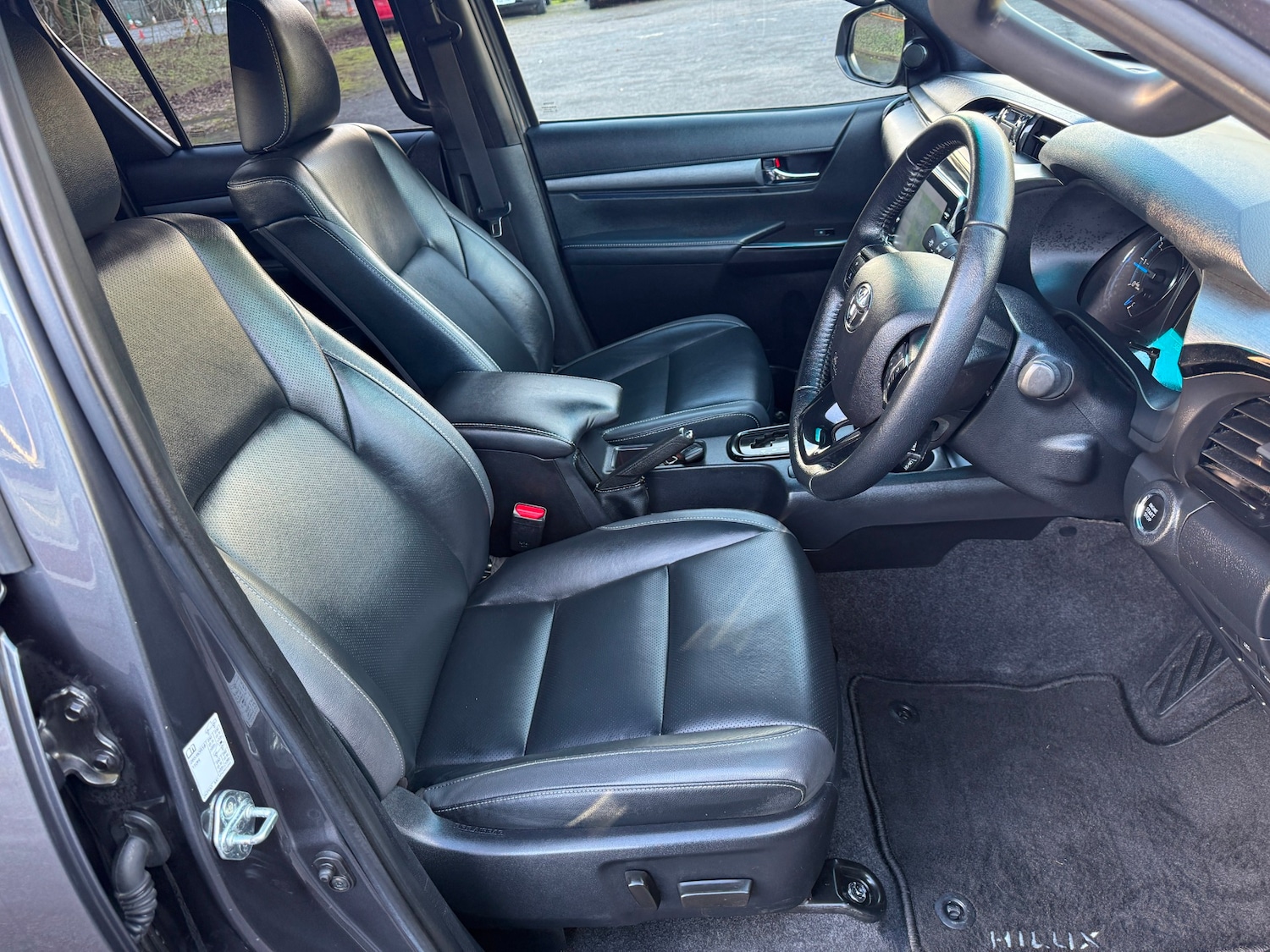 Used Toyota Hilux 2022 for sale - 77118875: Photo 12