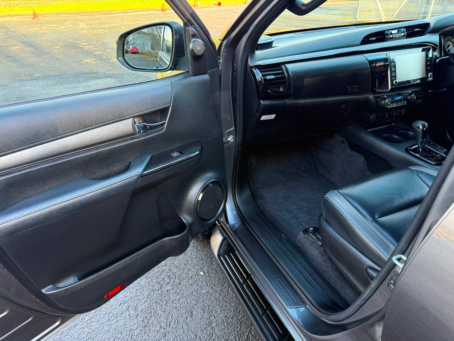 Used Toyota Hilux 2022 for sale - 77118875: Photo 8