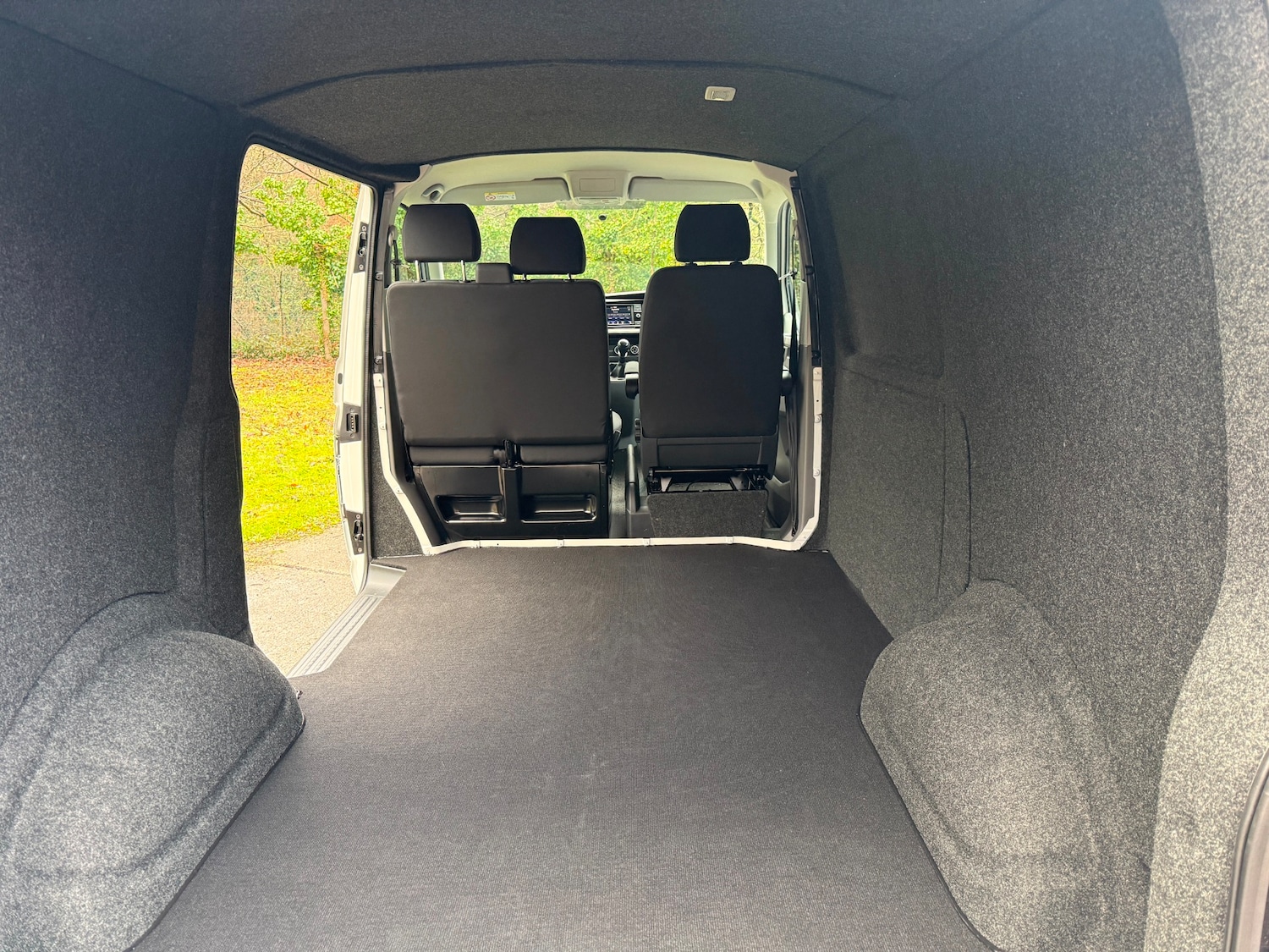 Used Volkswagen Transporter 2022 for sale - 77311471: Photo 3