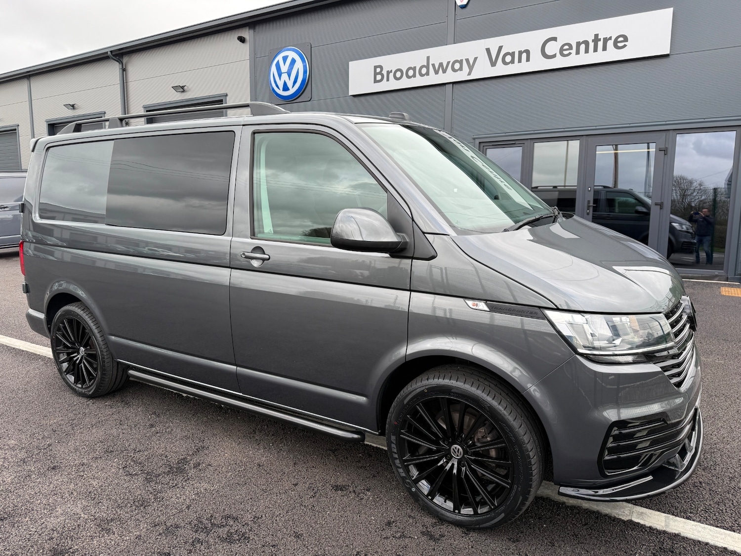 Used Volkswagen Transporter 2024 for sale - 78163778: Photo 2