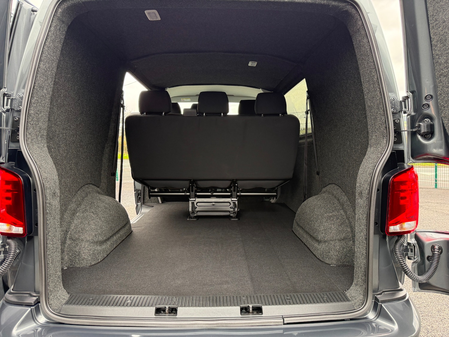 Used Volkswagen Transporter 2024 for sale - 78163778: Photo 3