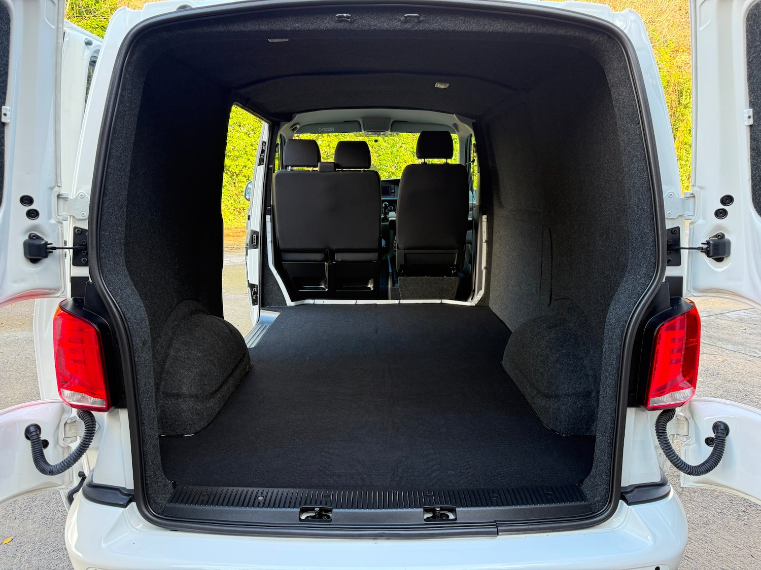 Used Volkswagen Transporter 2023 for sale - 76837563: Photo 10