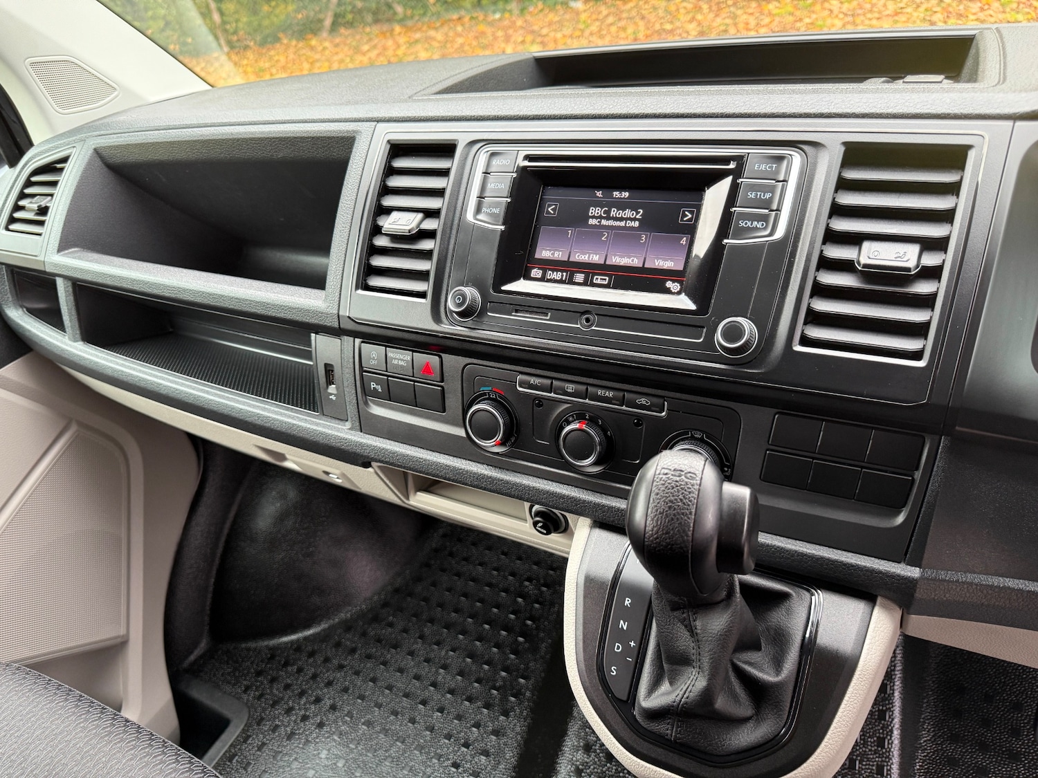 Used Volkswagen Transporter Shuttle 2019 for sale - 76418645: Photo 19