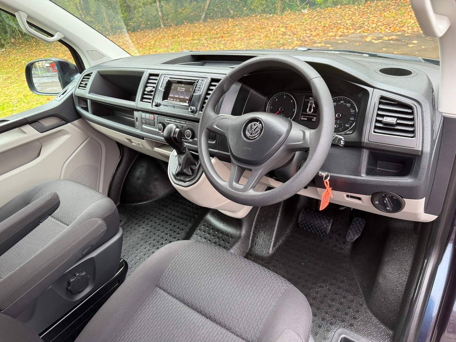 Used Volkswagen Transporter Shuttle 2019 for sale - 76418645: Photo 21