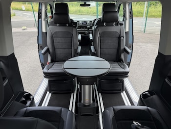 Used Volkswagen Caravelle 2018 for sale - 79125877: Photo
