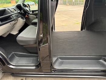 Used Volkswagen Transporter 2018 for sale - 75561939: Photo