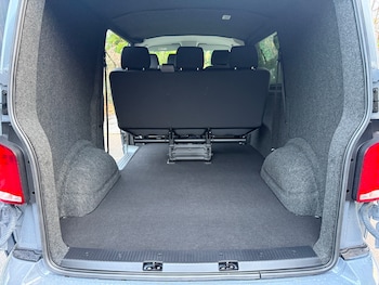 Used Volkswagen Transporter 2022 for sale - 76893206: Photo