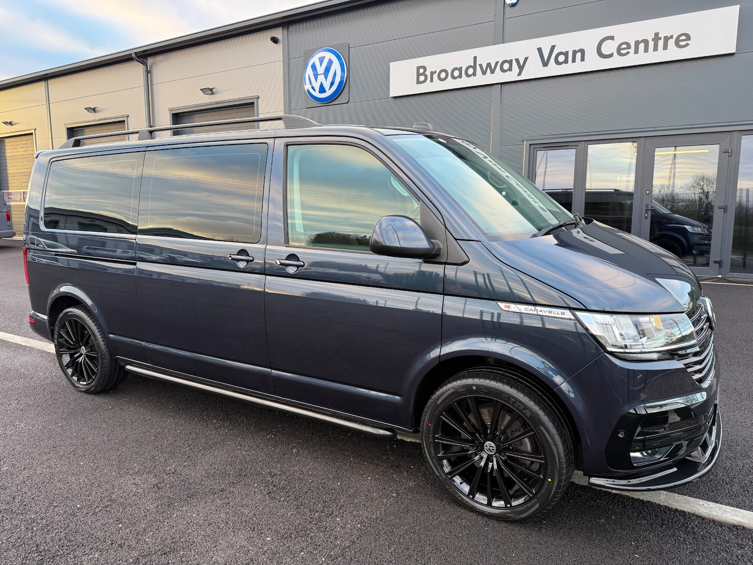 Used Volkswagen Caravelle 2020 for sale - 78079372: Photo 2