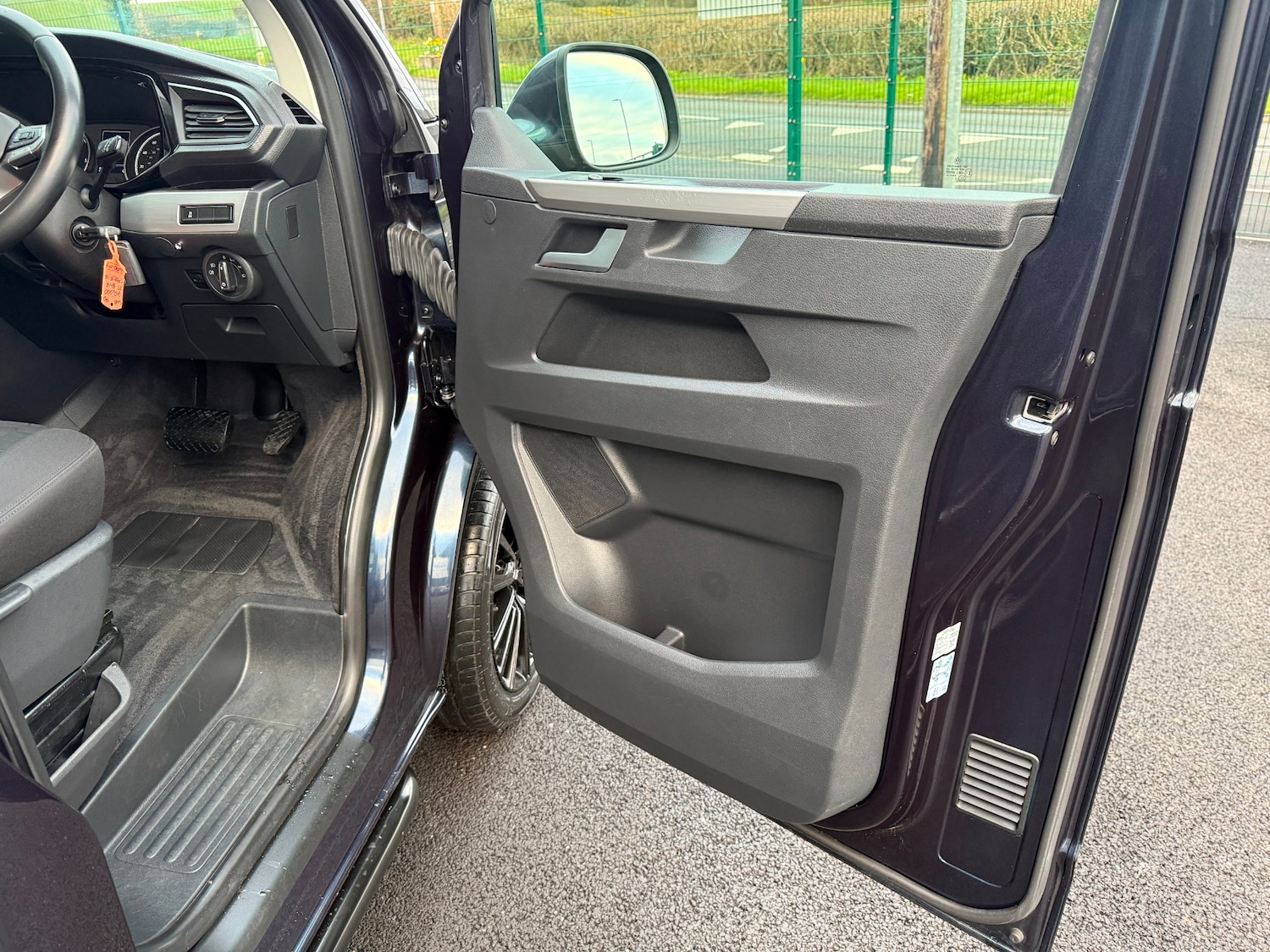 Used Volkswagen Caravelle 2020 for sale - 78079372: Photo 20