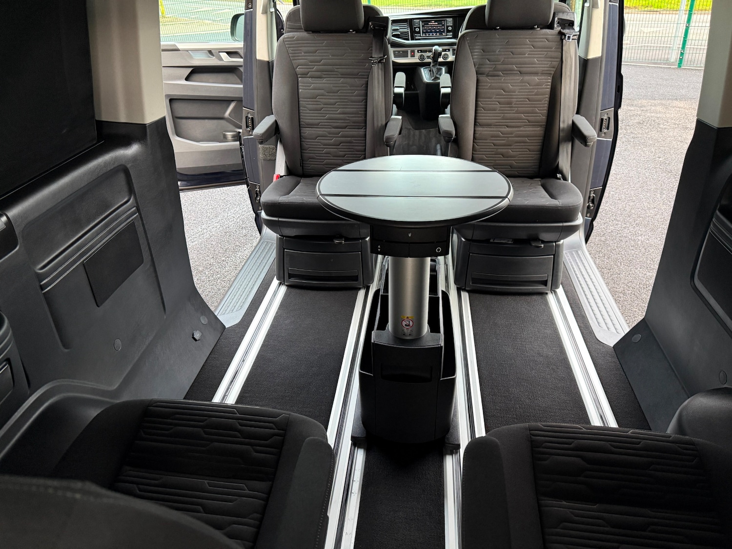 Used Volkswagen Caravelle 2020 for sale - 78079372: Photo 4