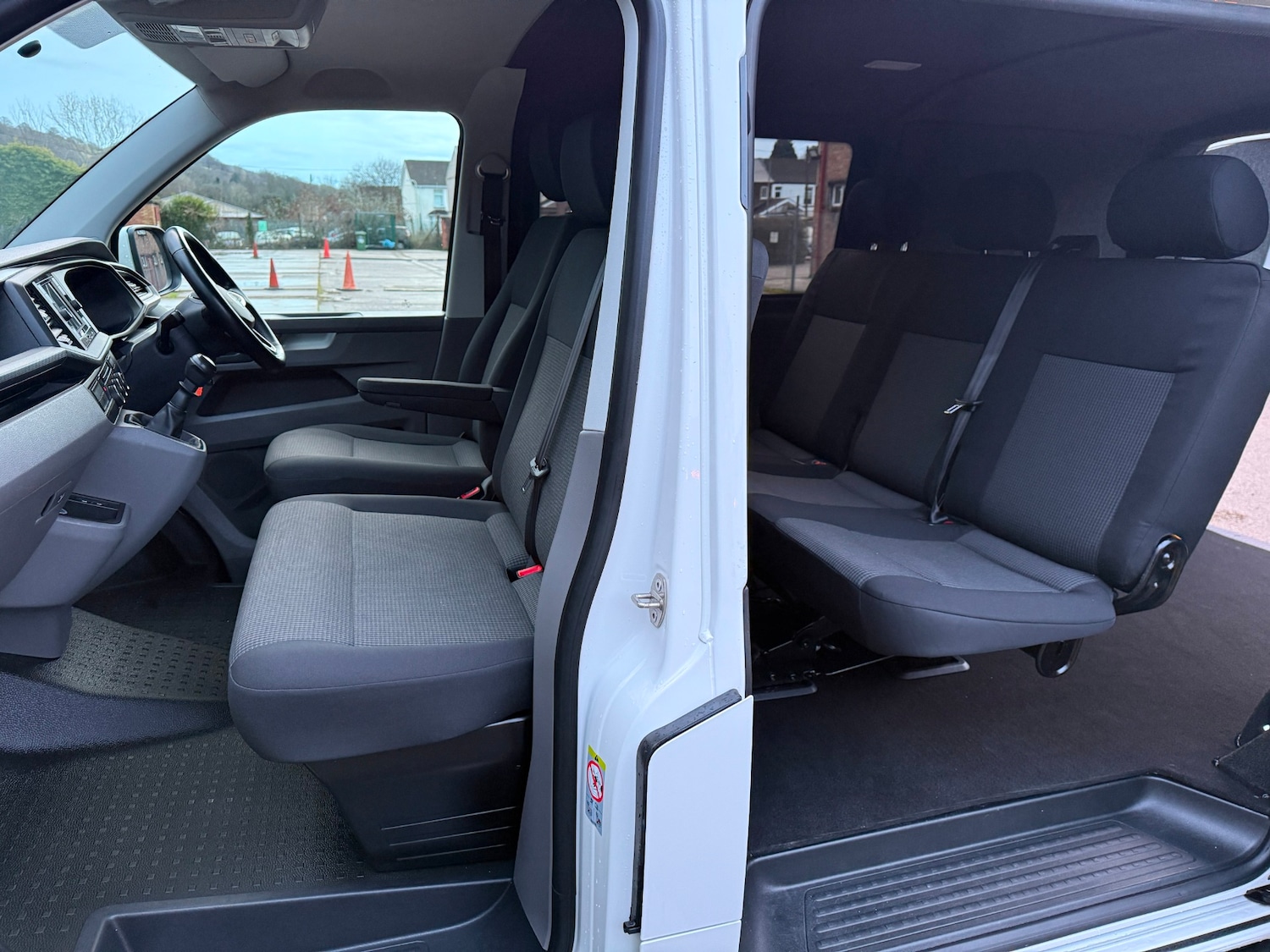 Used Volkswagen Transporter 2023 for sale - 77154736: Photo 14