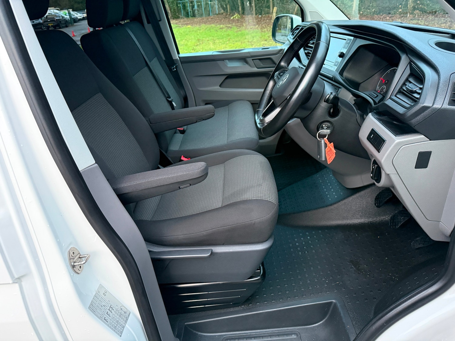 Used Volkswagen Transporter 2023 for sale - 77154736: Photo 21