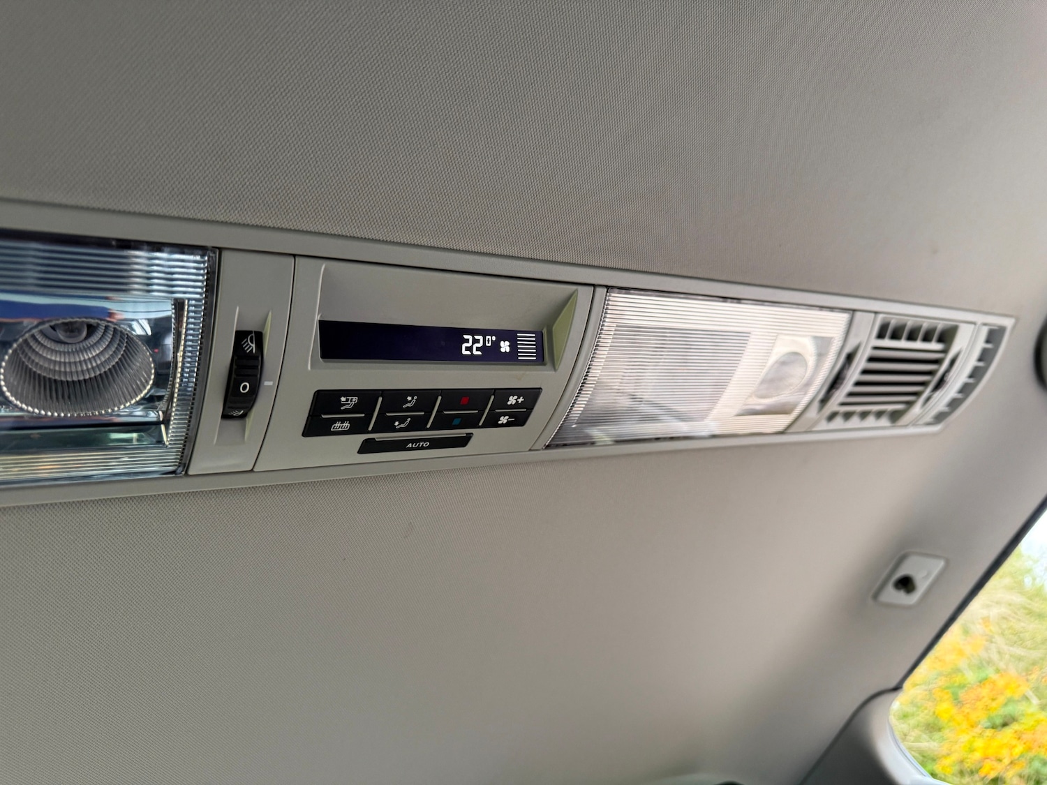 Used Volkswagen Caravelle 2014 for sale - 76566466: Photo 20