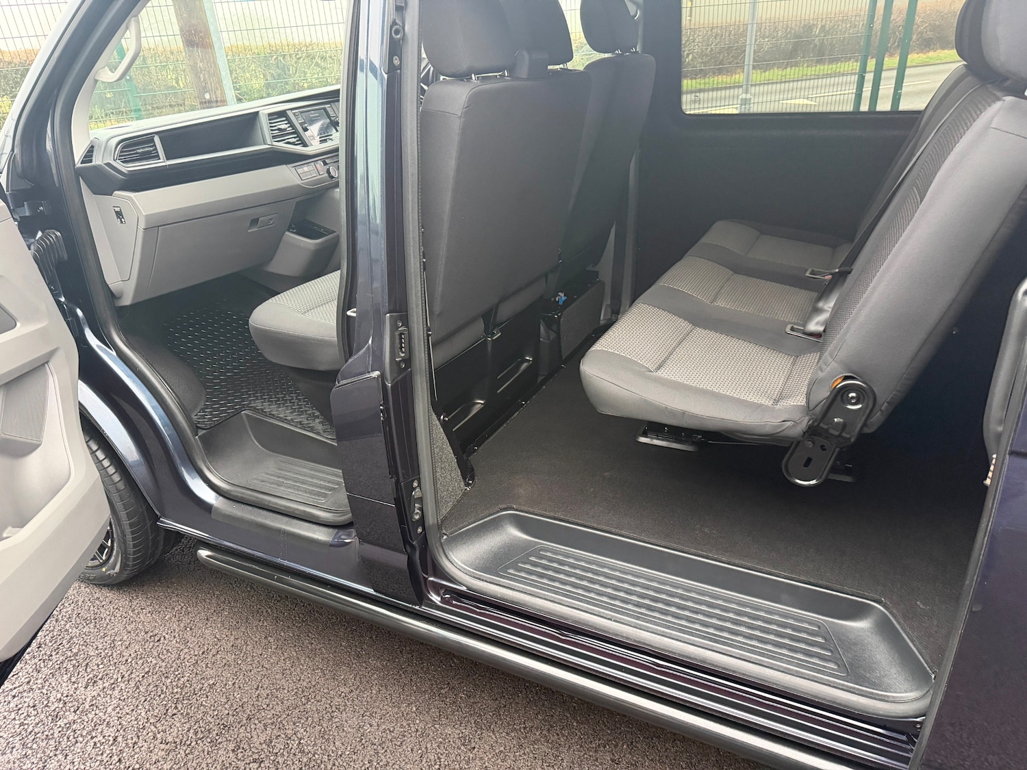 Used Volkswagen Transporter 2023 for sale - 77807557: Photo 4