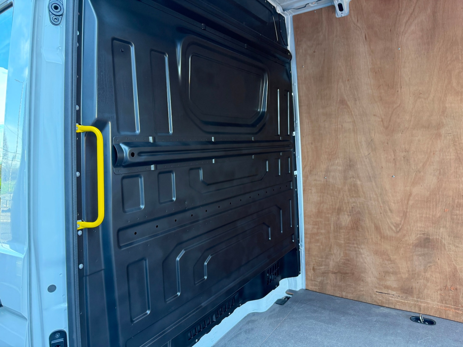 Used Volkswagen Crafter 2023 for sale - 78155742: Photo 3