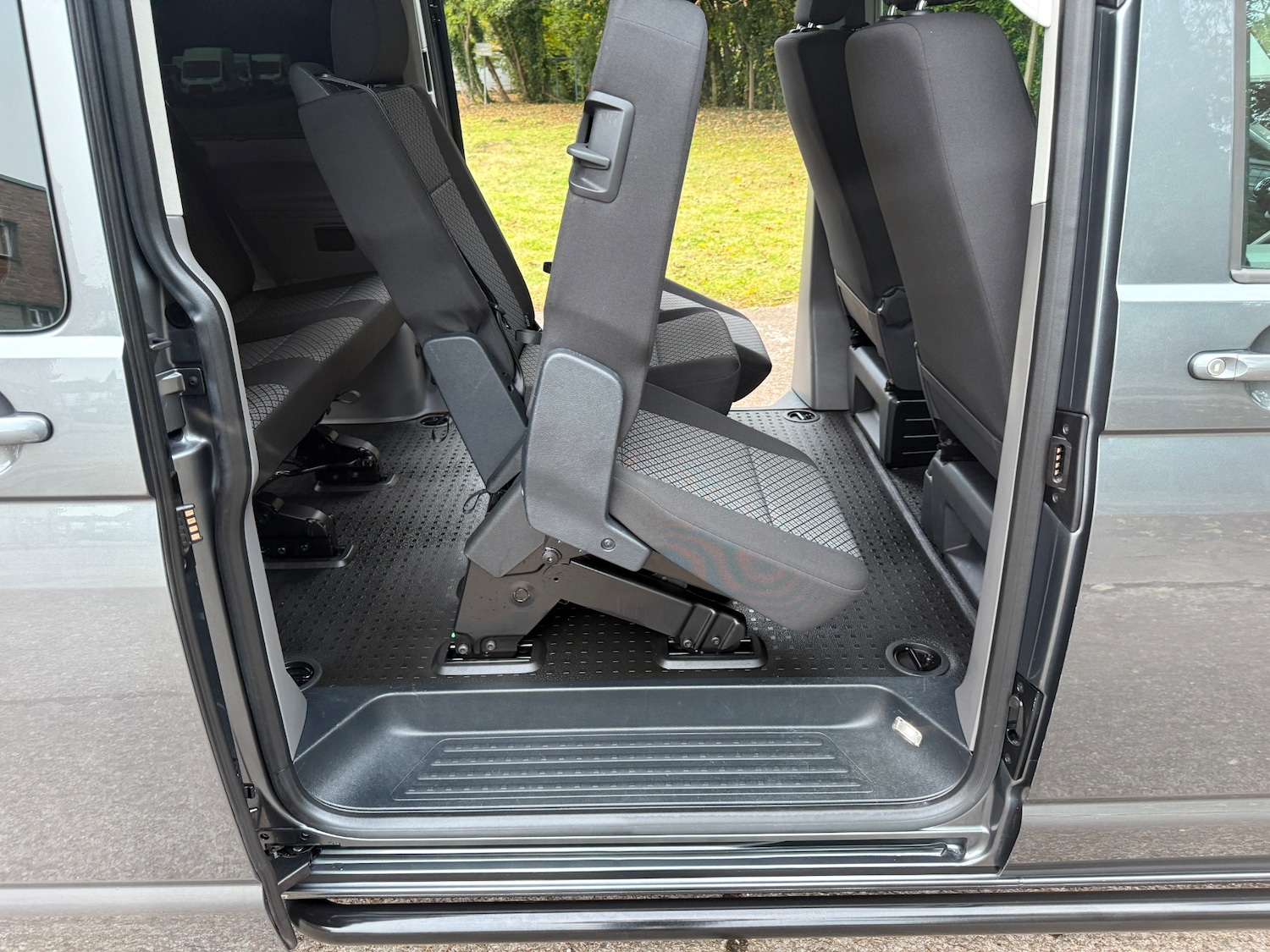 Used Volkswagen Transporter Shuttle 2020 for sale - 76392413: Photo 10