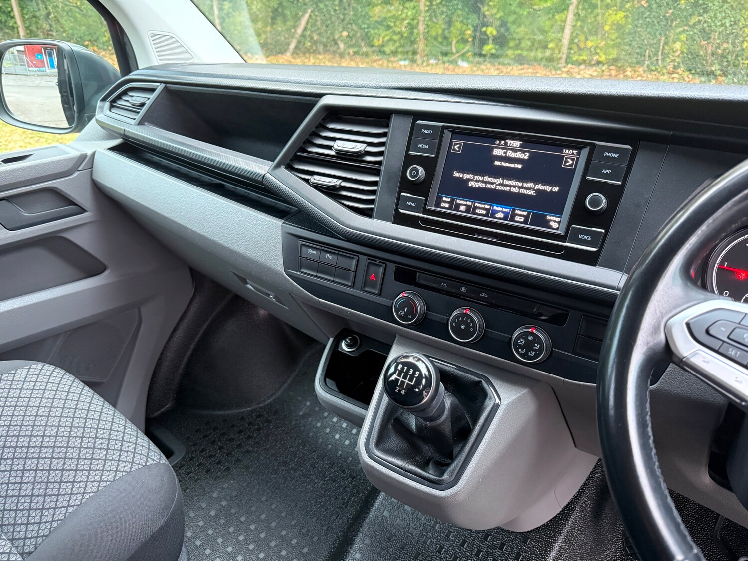 Used Volkswagen Transporter Shuttle 2020 for sale - 76392413: Photo 20