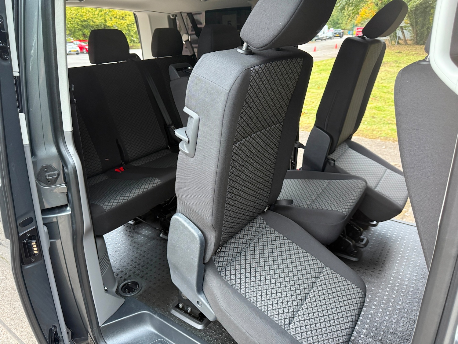 Used Volkswagen Transporter Shuttle 2020 for sale - 76392413: Photo 3