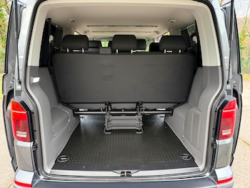 Used Volkswagen Transporter Shuttle 2020 for sale - 78618248: Photo