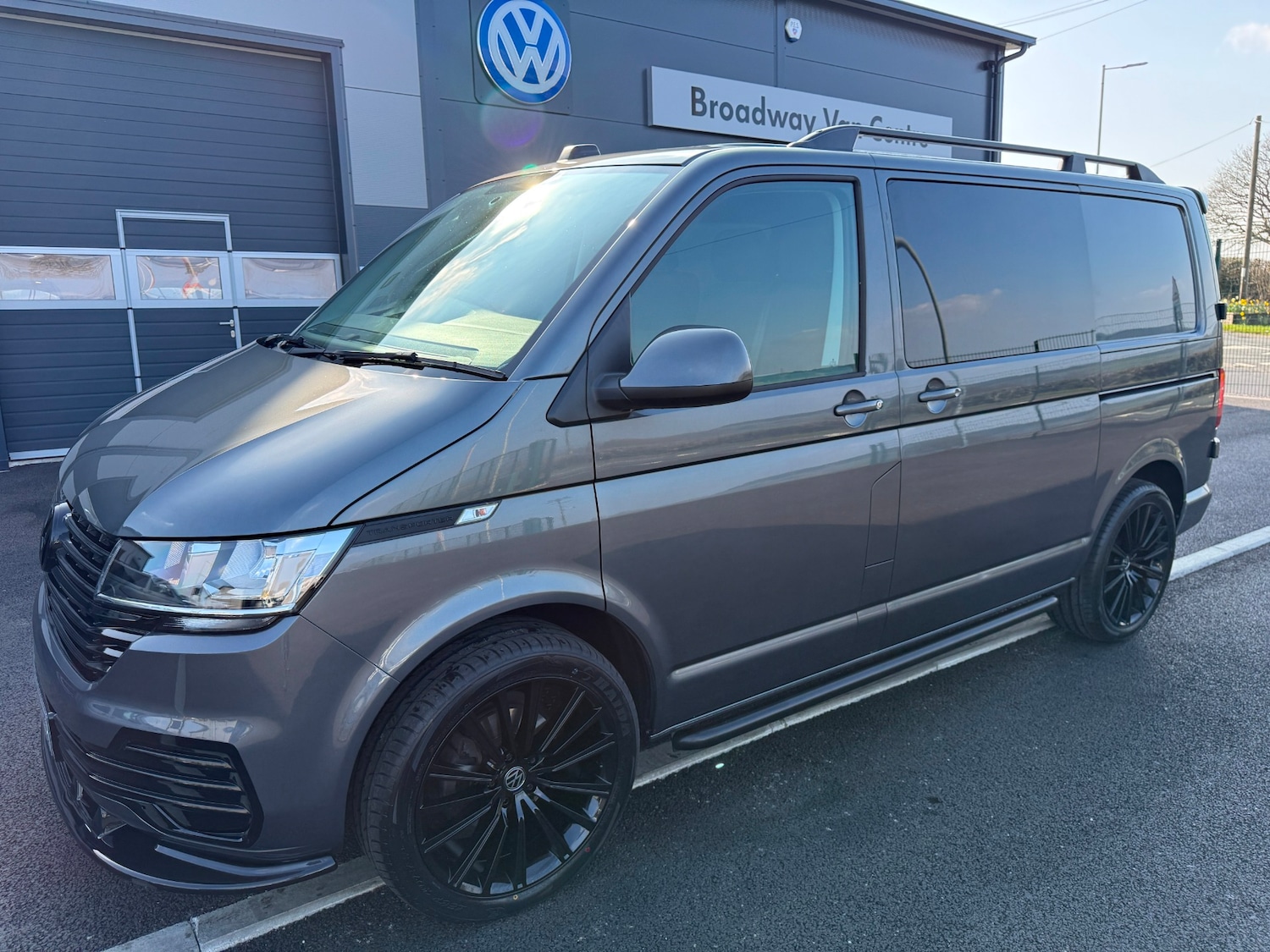 Used Volkswagen Transporter 2024 for sale - 77985054: Photo 1