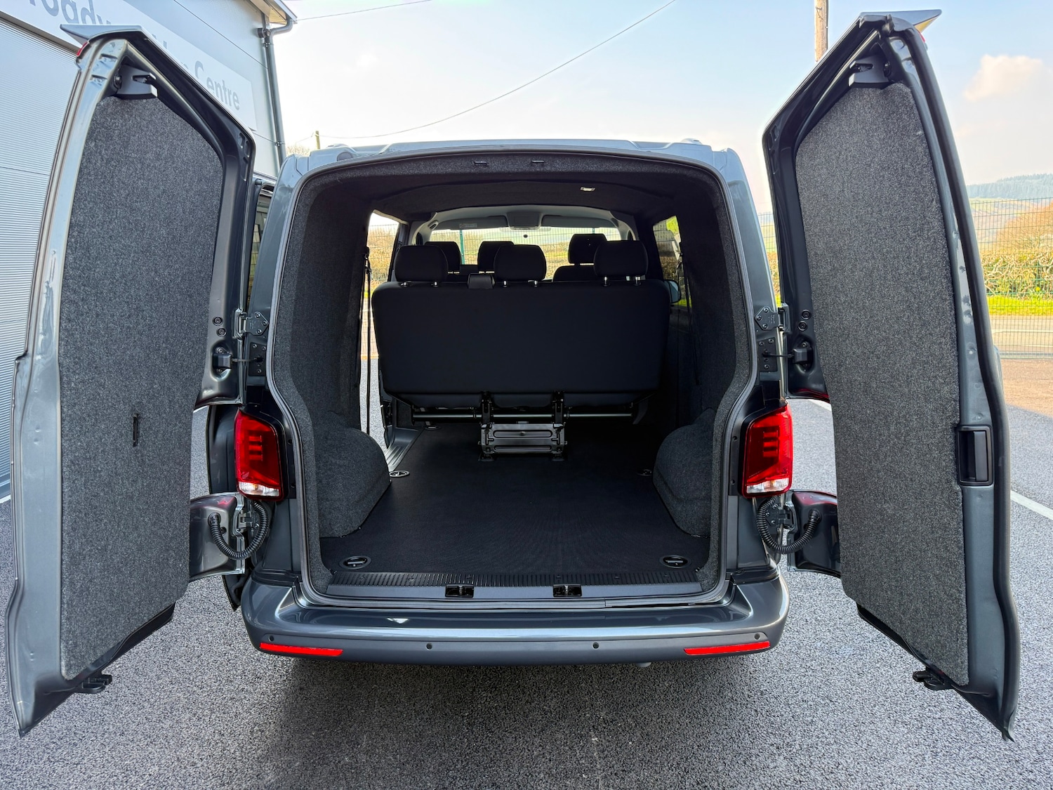 Used Volkswagen Transporter 2024 for sale - 77985054: Photo 14