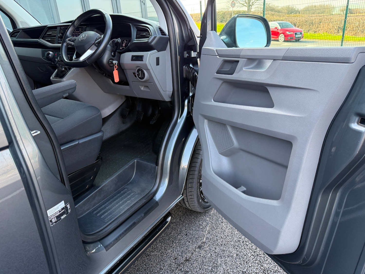 Used Volkswagen Transporter 2024 for sale - 77985054: Photo 15