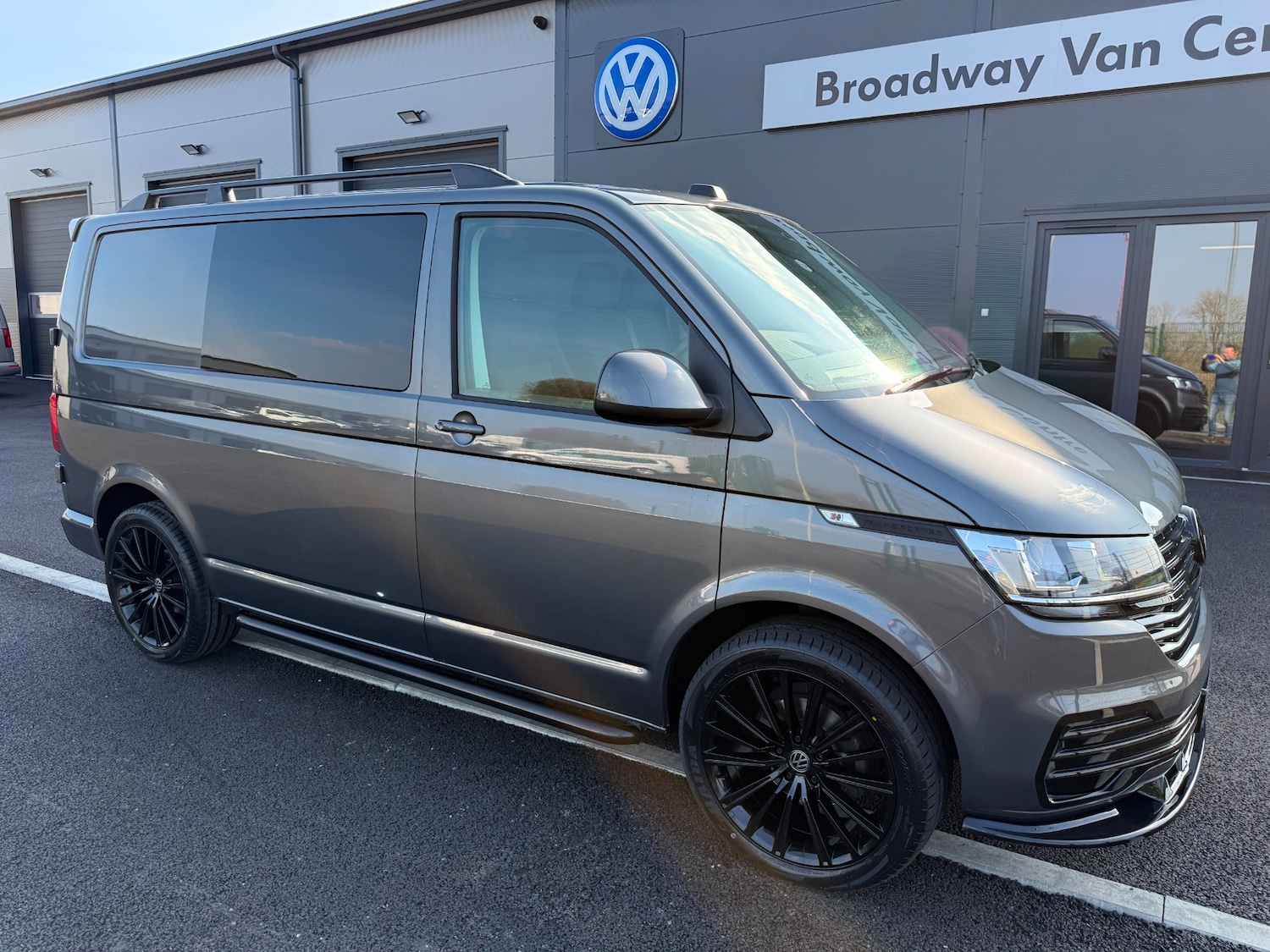 Used Volkswagen Transporter 2024 for sale - 77985054: Photo 2