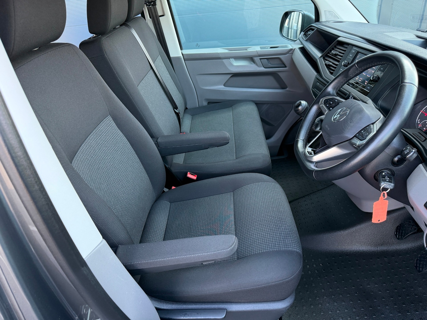 Used Volkswagen Transporter 2024 for sale - 77985054: Photo 20