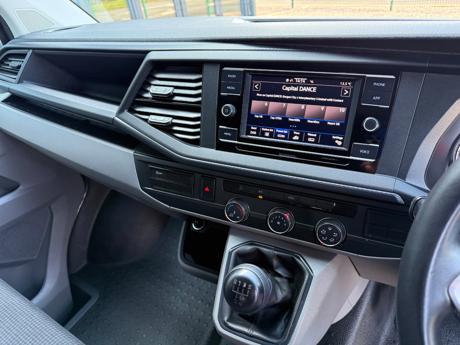 Used Volkswagen Transporter 2024 for sale - 77985054: Photo 21