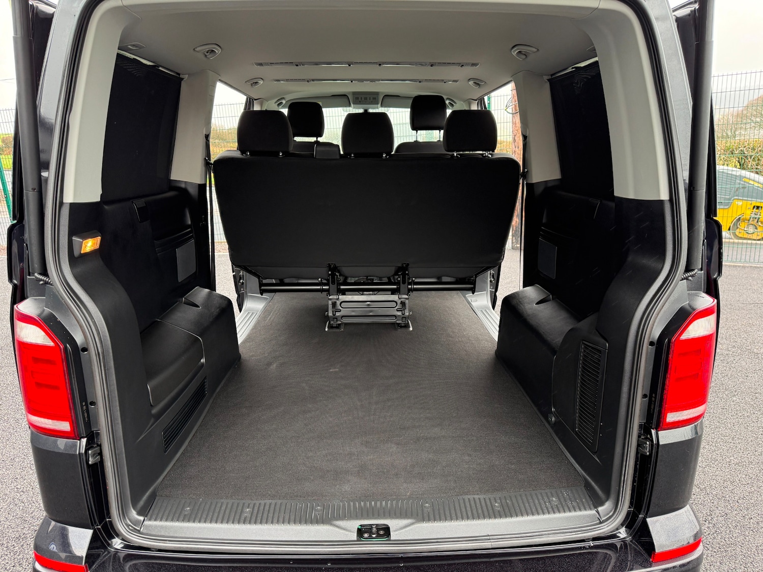 Used Volkswagen Transporter Shuttle 2020 for sale - 77530556: Photo 10