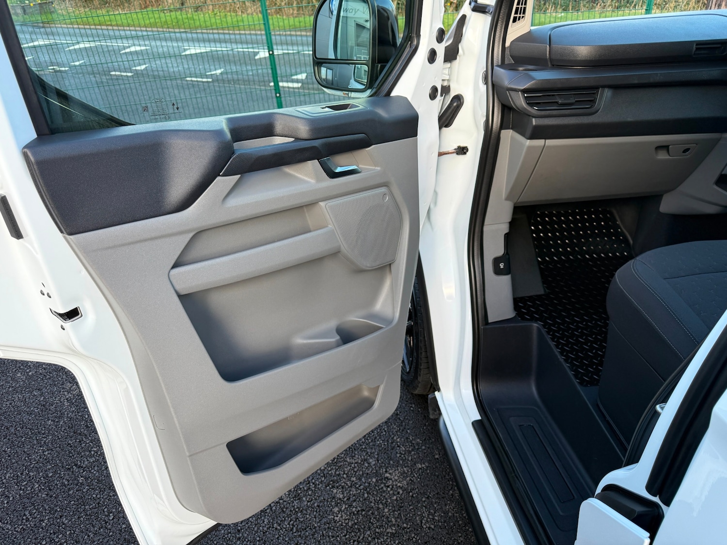 Used Ford Transit Custom 2024 for sale - 77932890: Photo 17