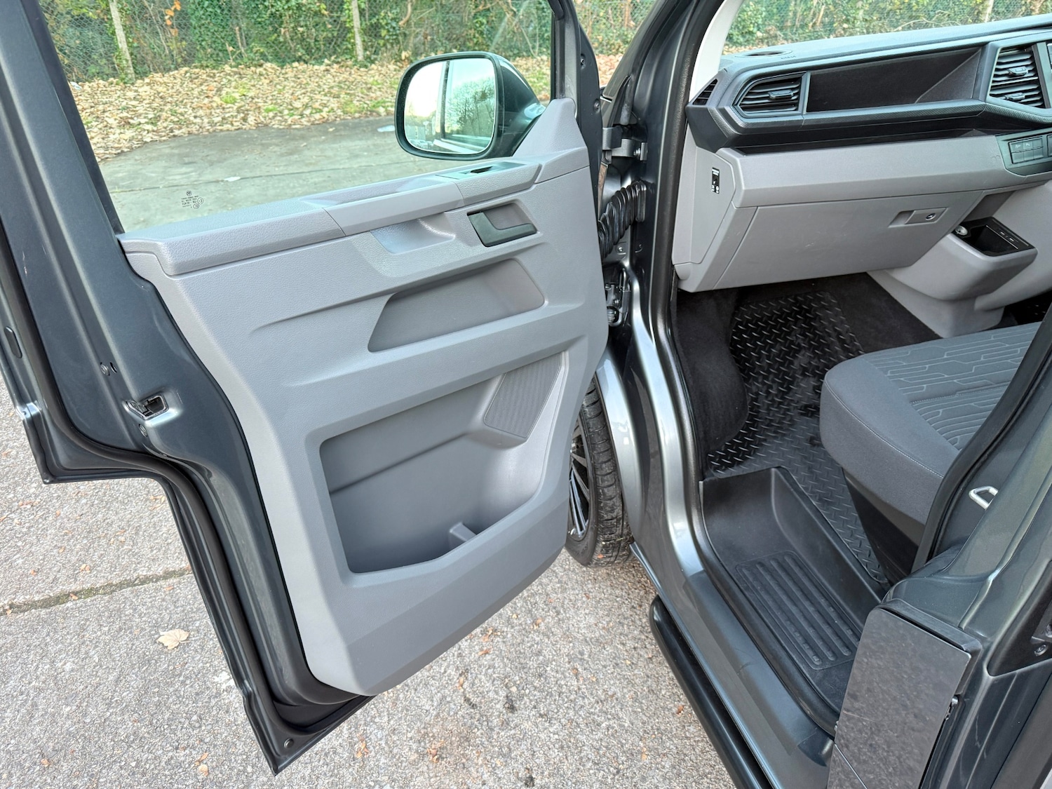 Used Volkswagen Transporter 2020 for sale - 76471402: Photo 17