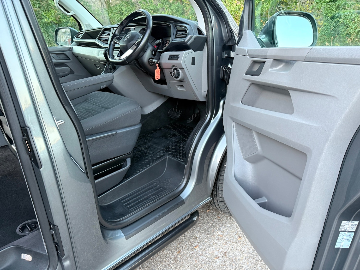 Used Volkswagen Transporter 2020 for sale - 76471402: Photo 18