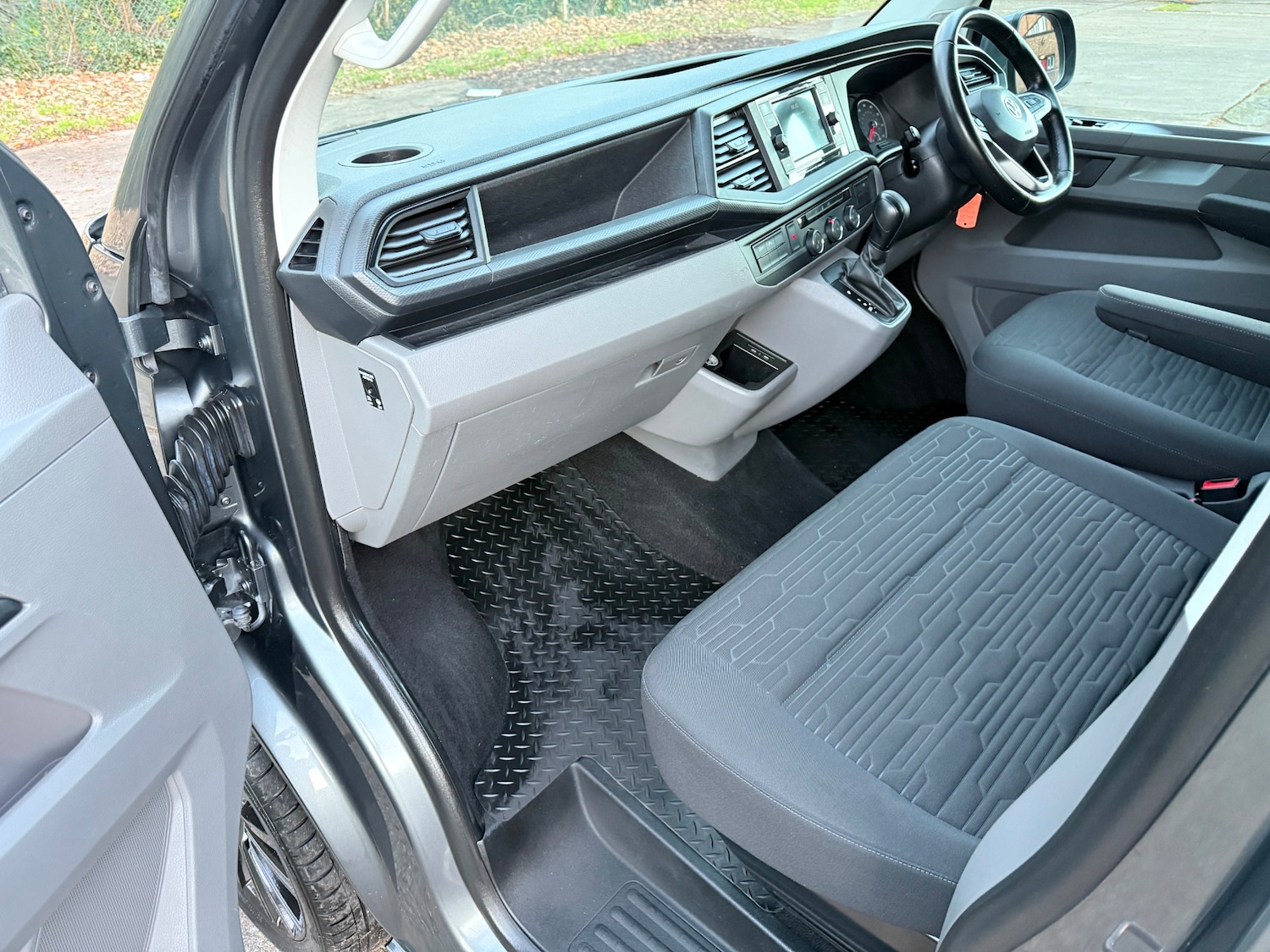 Used Volkswagen Transporter 2020 for sale - 76471402: Photo 21