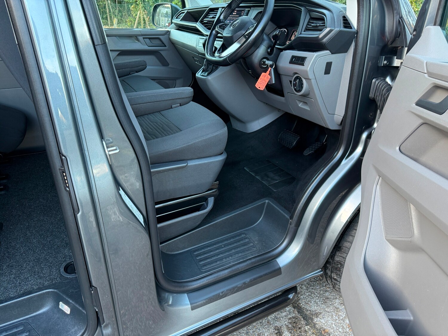 Used Volkswagen Transporter 2020 for sale - 76471403: Photo 24