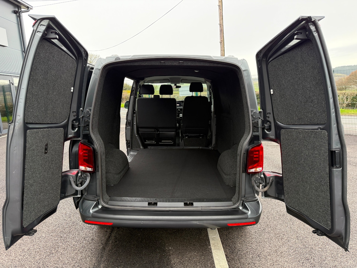 Used Volkswagen Transporter 2023 for sale - 78202555: Photo 12