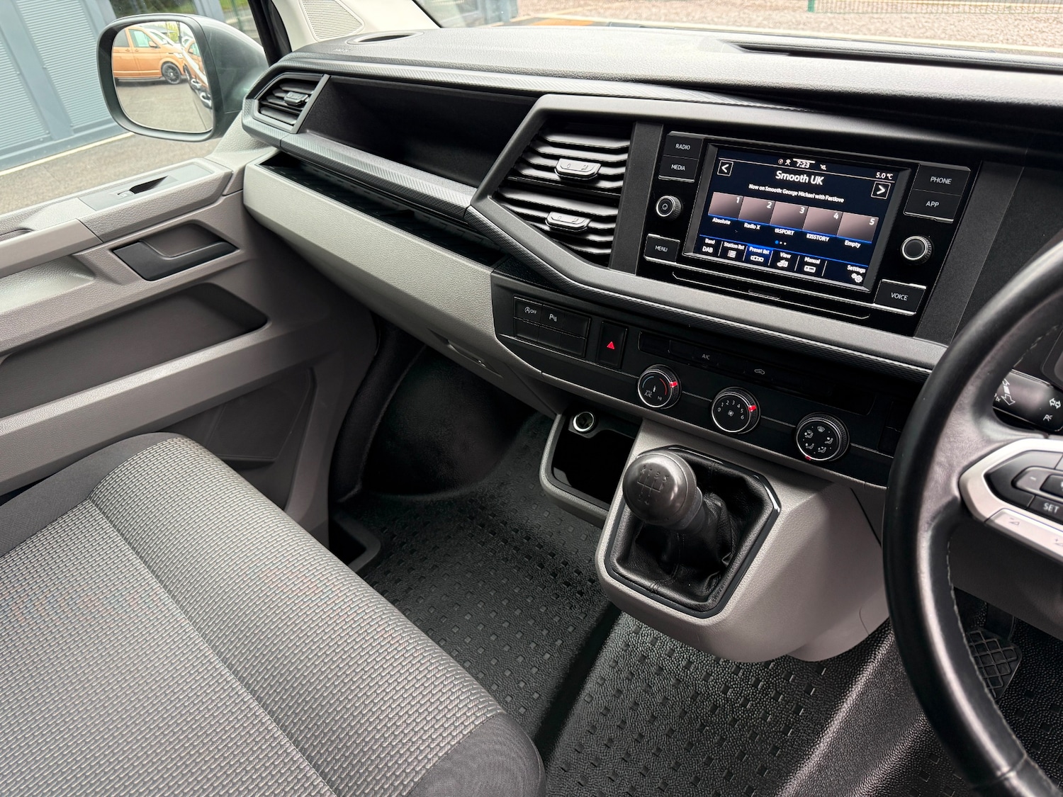 Used Volkswagen Transporter 2023 for sale - 78202555: Photo 19