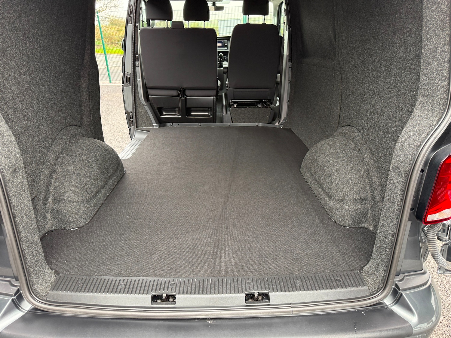 Used Volkswagen Transporter 2023 for sale - 78202555: Photo 3