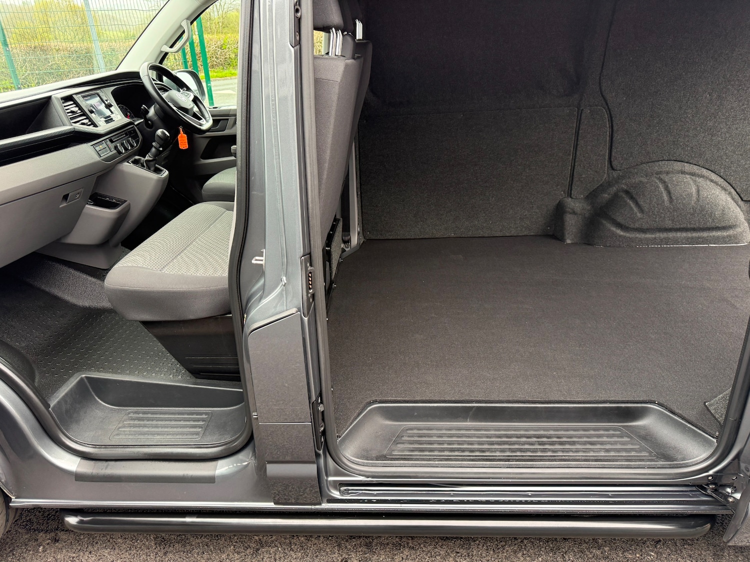 Used Volkswagen Transporter 2023 for sale - 78202555: Photo 4