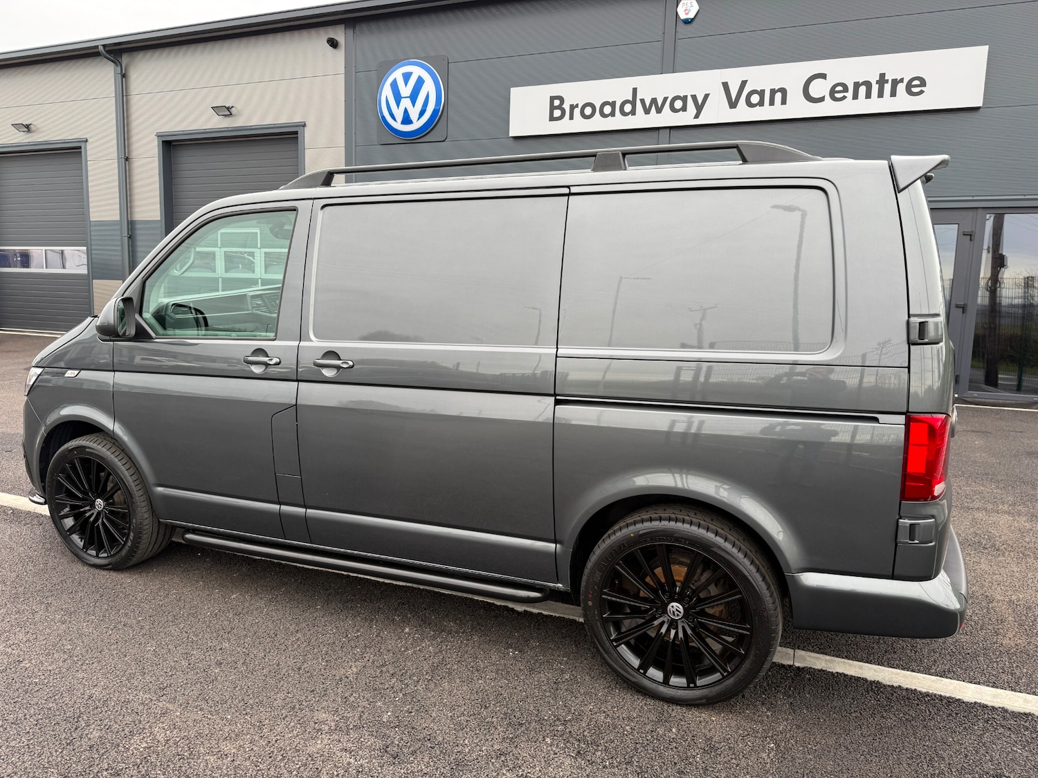 Used Volkswagen Transporter 2023 for sale - 78202555: Photo 9