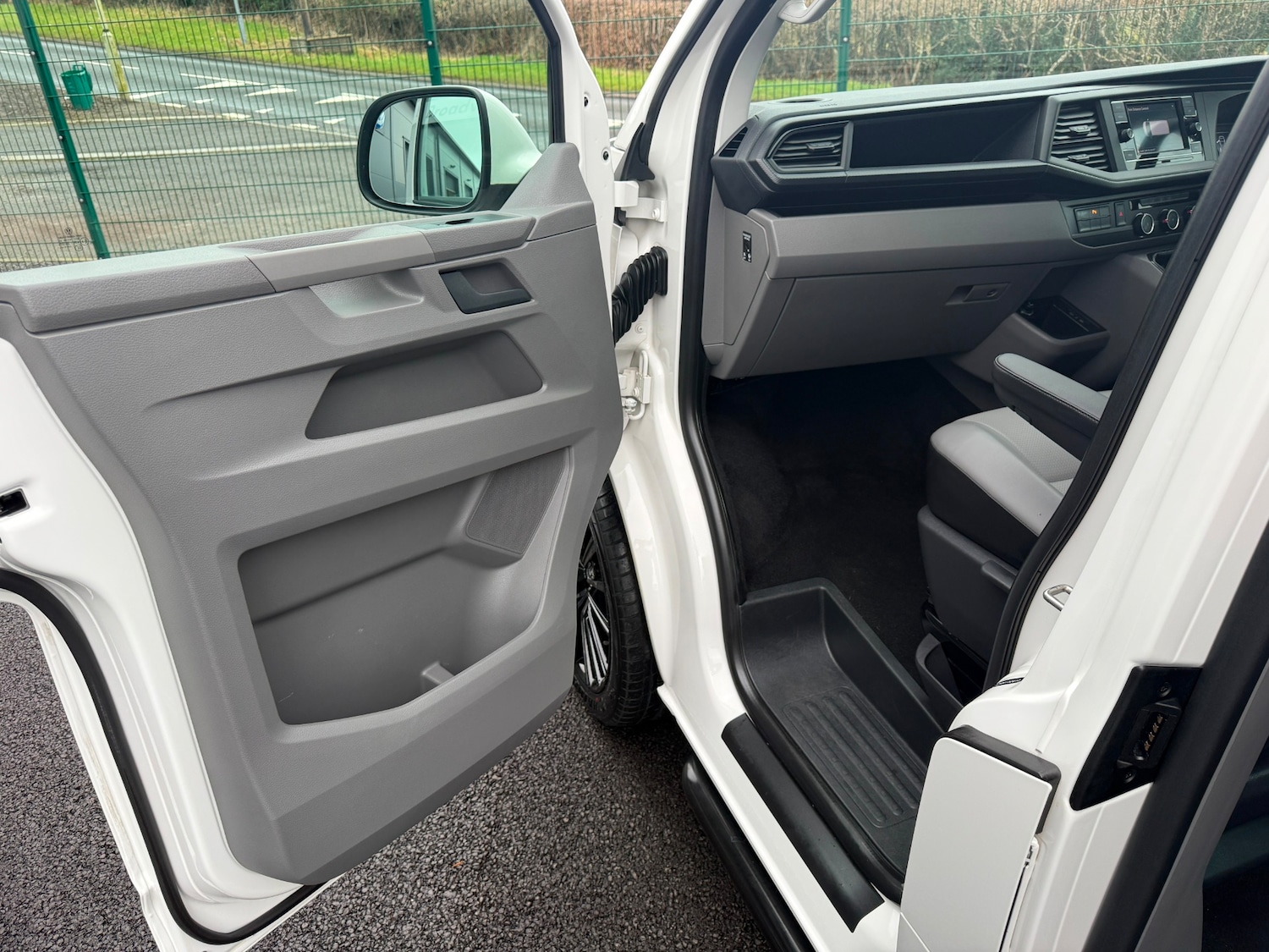 Used Volkswagen Transporter Shuttle 2021 for sale - 77385623: Photo 15