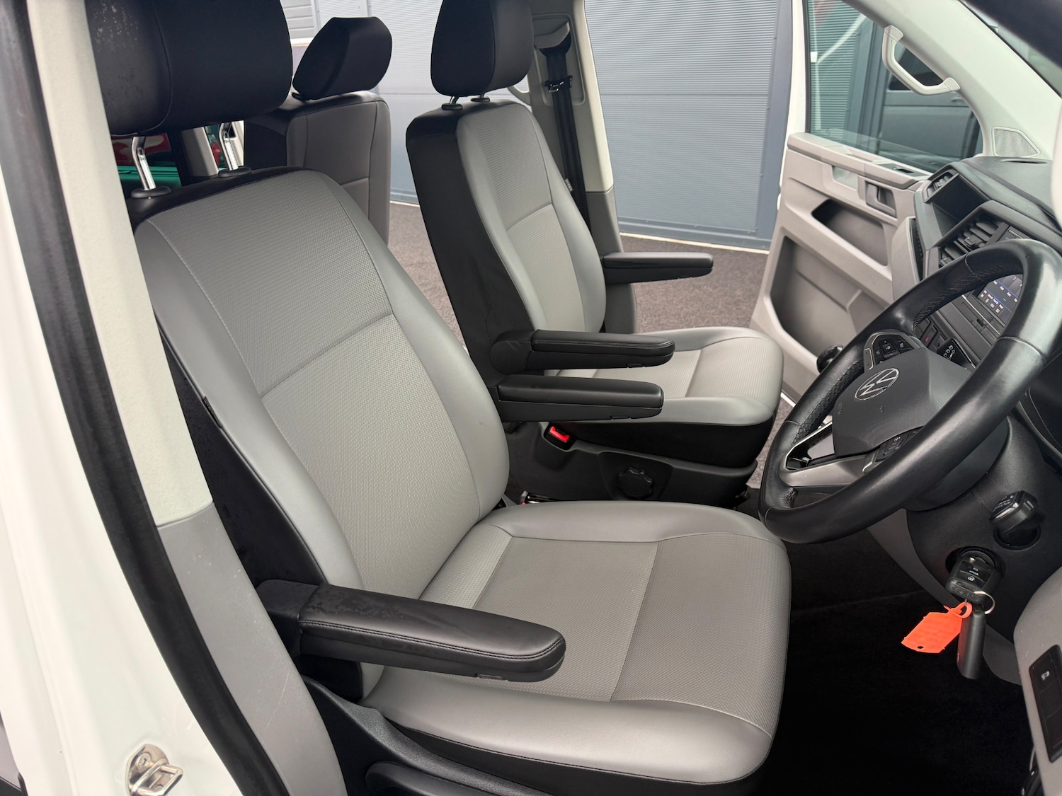 Used Volkswagen Transporter Shuttle 2021 for sale - 77385623: Photo 18