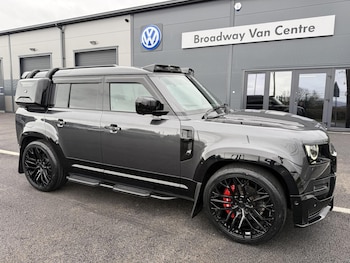Used Land Rover Defender 110 2024 for sale - 79019632: Photo