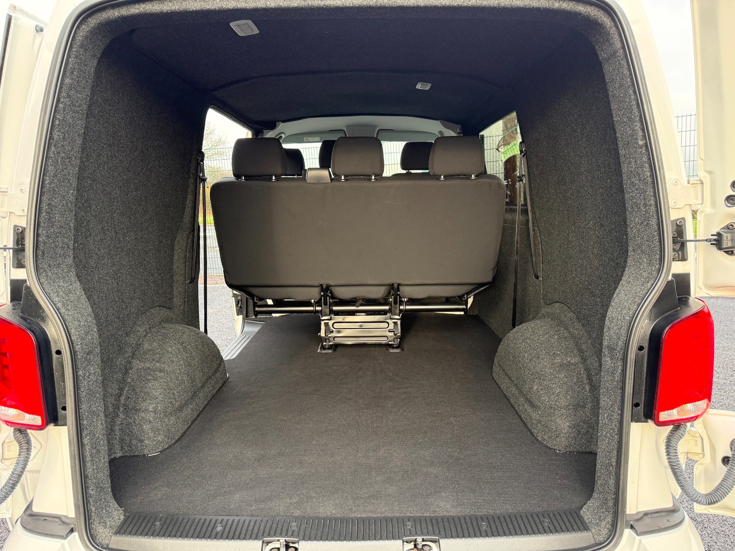 Used Volkswagen Transporter for sale - 77663706: Photo 3