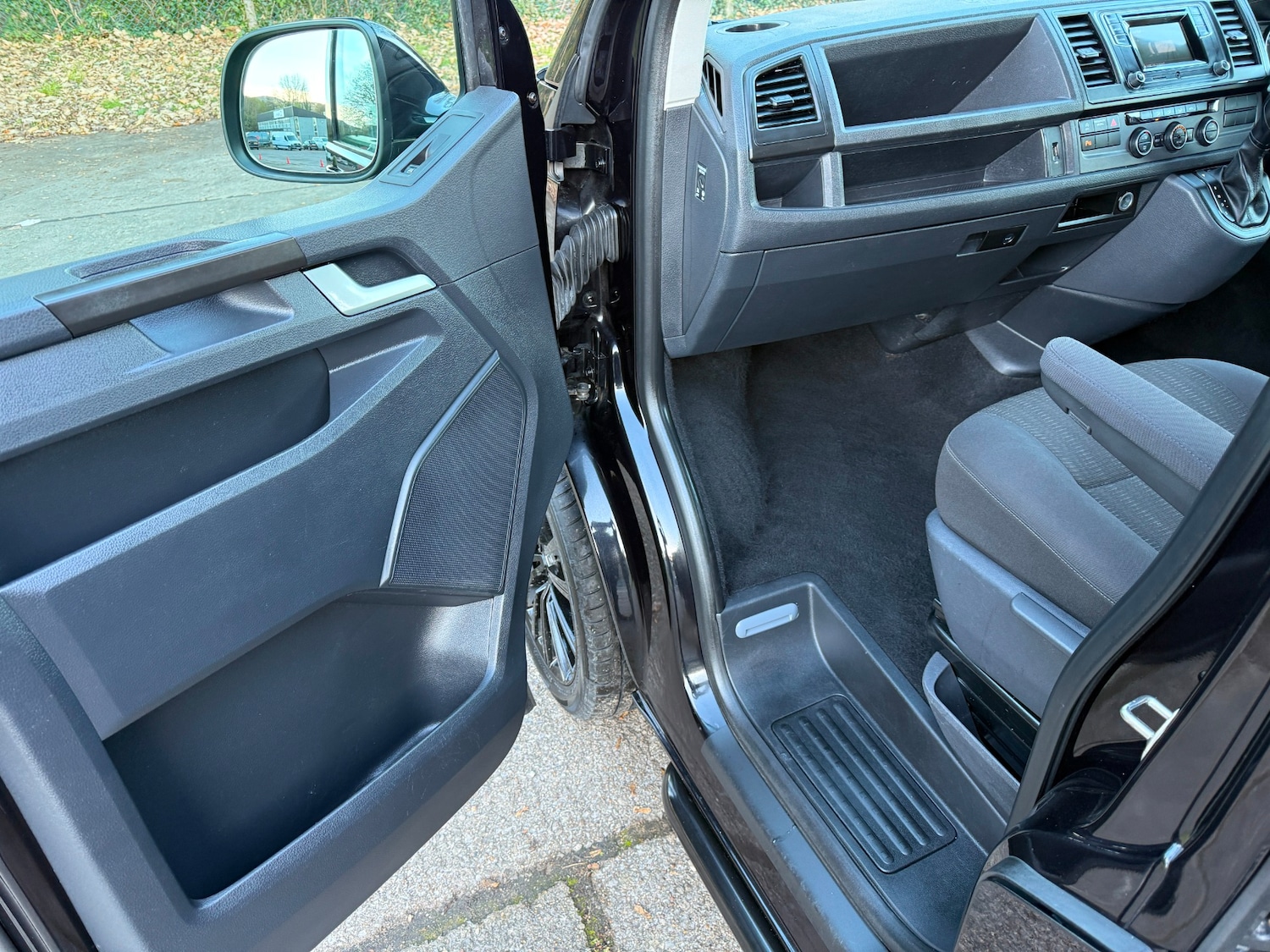 Used Volkswagen Transporter Shuttle 2019 for sale - 76919911: Photo 16