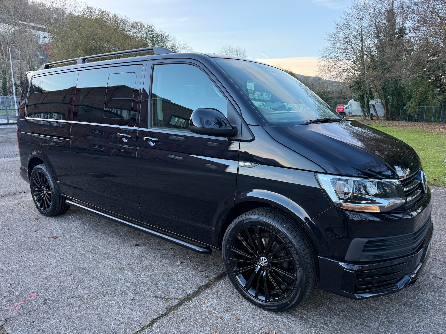 Used Volkswagen Transporter Shuttle 2019 for sale - 76919911: Photo 2