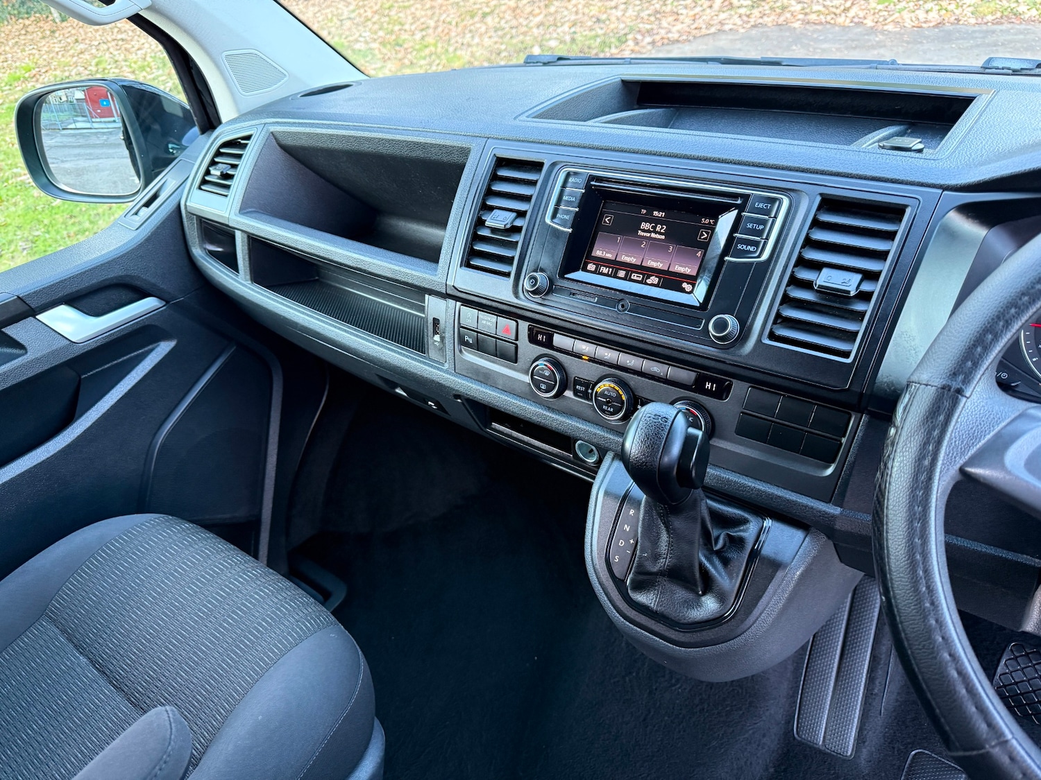 Used Volkswagen Transporter Shuttle 2019 for sale - 76919911: Photo 23