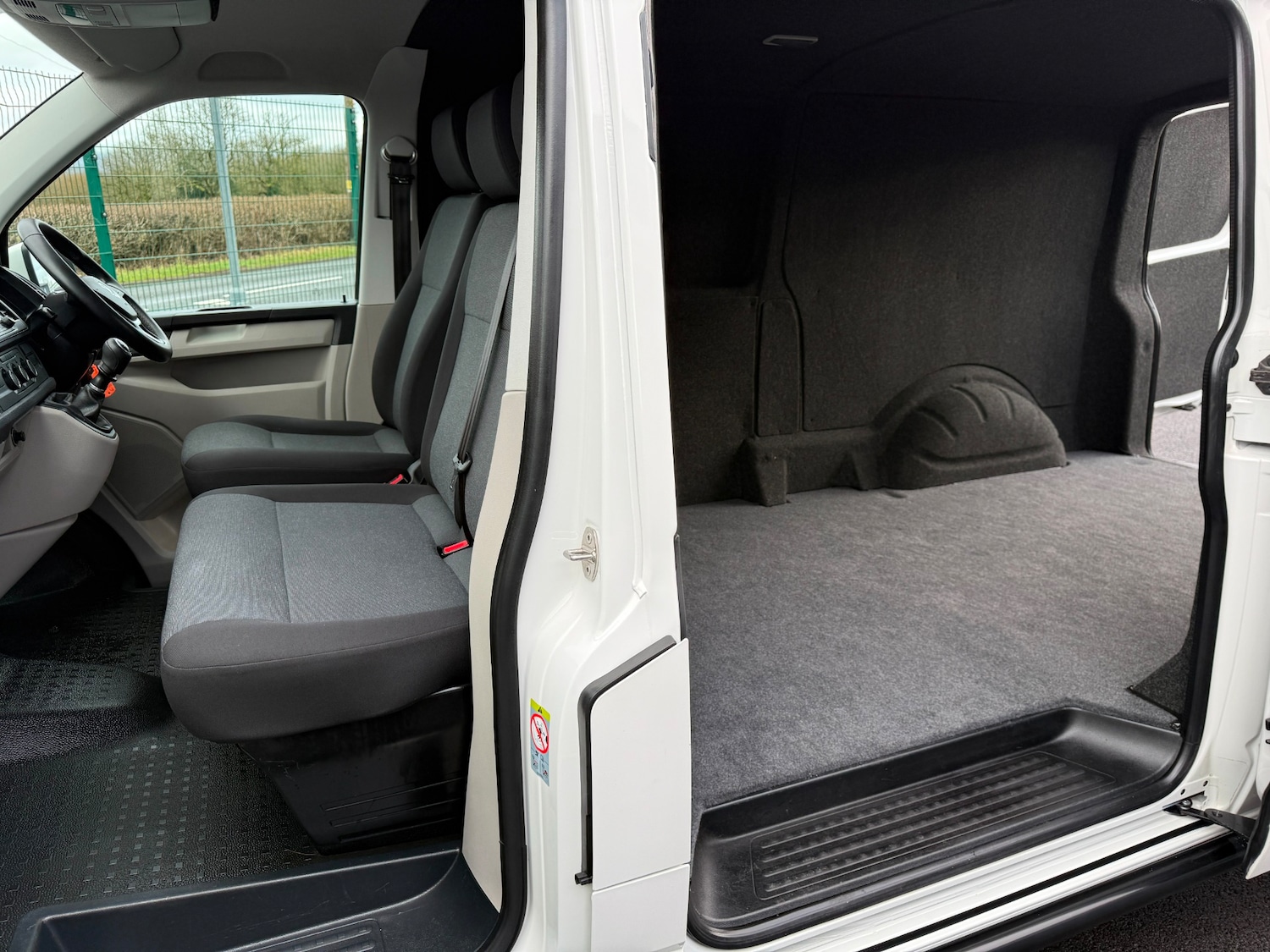 Used Volkswagen Transporter 2019 for sale - 77663707: Photo 18