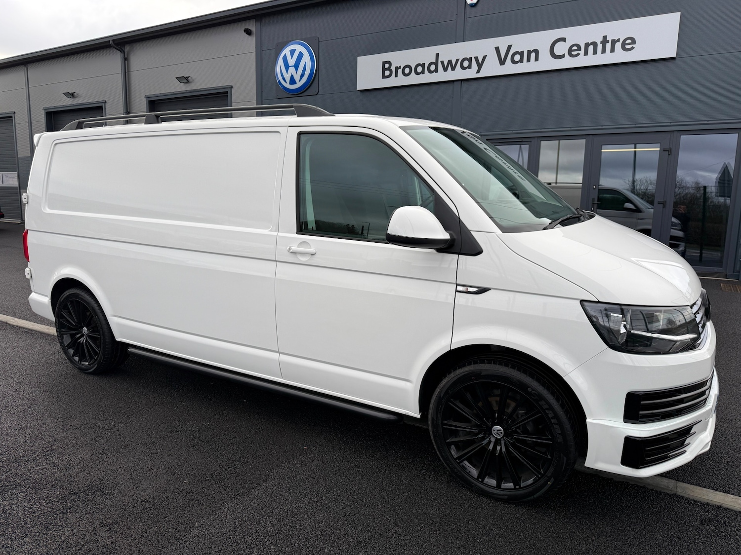 Used Volkswagen Transporter 2019 for sale - 77663707: Photo 2